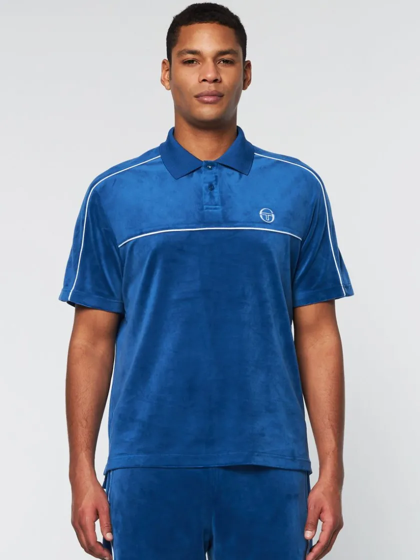 lioni_velour_polo_archivio_limoges_1-2.webp Shop Lioni Velour Polo Archivio- Limoges Polos